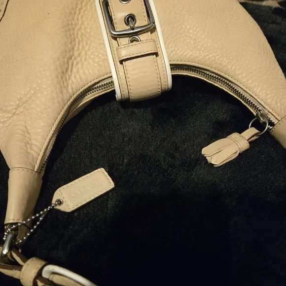 Coach Vintage Tan Pebble Leather Hobo Bag #5054 - Picture 12 of 15